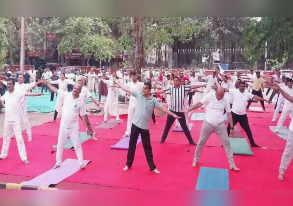 belgaav jilha nyayalayat jagatik yog din utsahat sajra
