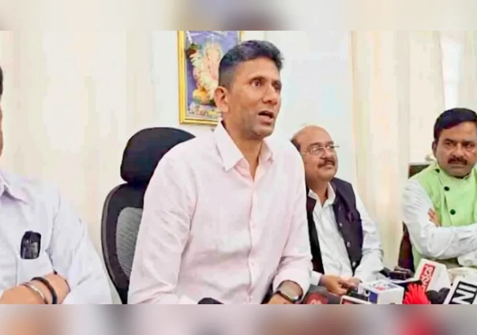 belgaavchya ksca maidanavar aagami kalat deshantargat samne bharvnar