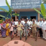 bijgarni highschoolmadhil hotkaru garju vidyarthyanna cycles vitaran