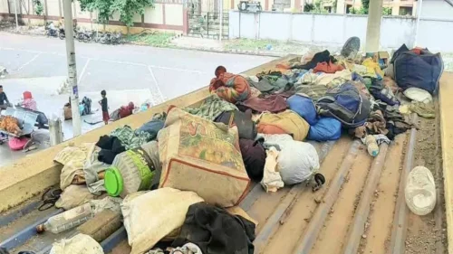 cantonmentmadhil sarvajanik thikananchya aswachchhatecha prashna airanivar