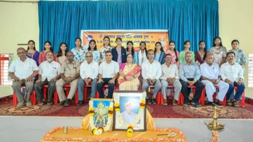 ghumatmal maruti mandir aani bandagi shaikshanik trusttarfe vidyarthinincha satkar