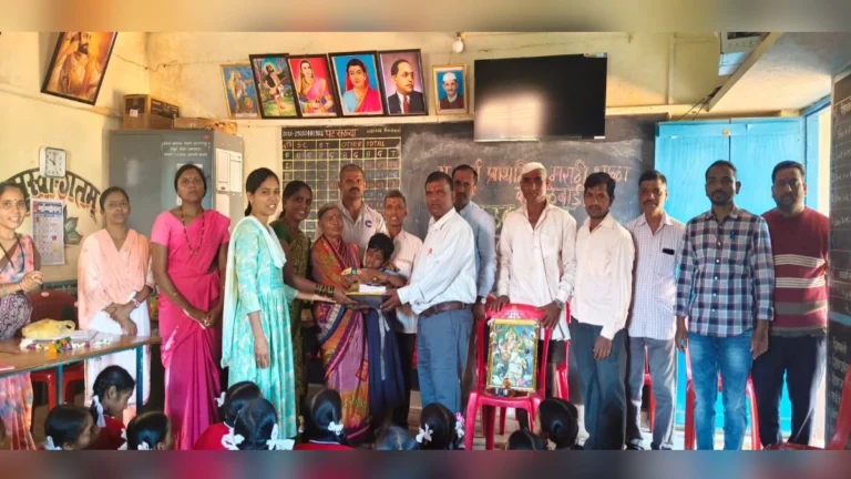 kavalewadi prathamik shalet divyang vidyarthinicha sanman