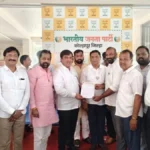kendriya gruhmantri amit shaha yanchya bhetisathi khasdar dhananjay mahadik yanna nivedan