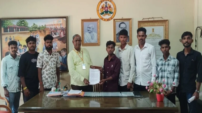 khanapur maharashtra ekikaran samityachya yuva karyakartyanche gatshikshan adhikaryanna nivedan