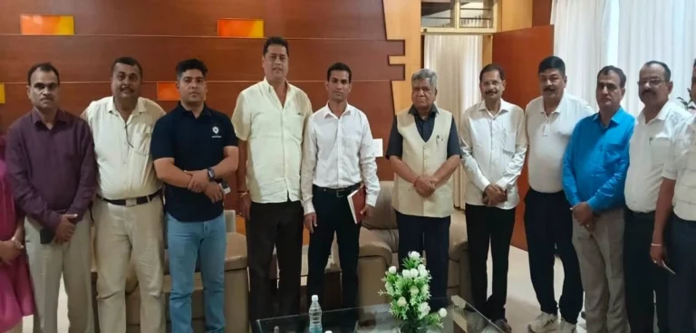 khelo indiachya madhyamatun belgaavat sakaranar bhavya hockey maidan