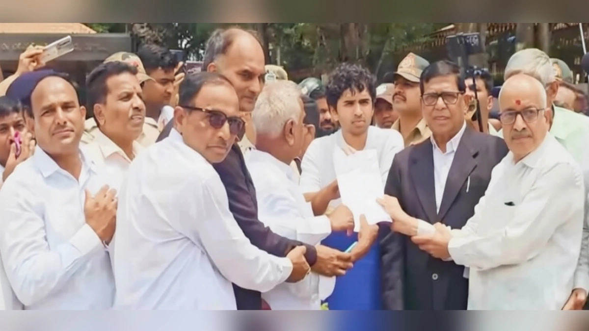 marathi bhashikanna bhashik alpsankhyakanche adhikar dya