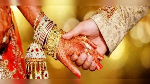 matrimony appvar lagnache aamish dakhavun belgaavchya tarunila 3.38 lakhanchaa ganda