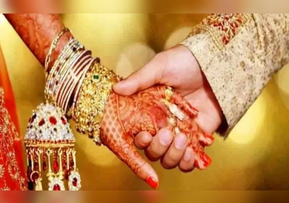 matrimony appvar lagnache aamish dakhavun belgaavchya tarunila 3.38 lakhanchaa ganda