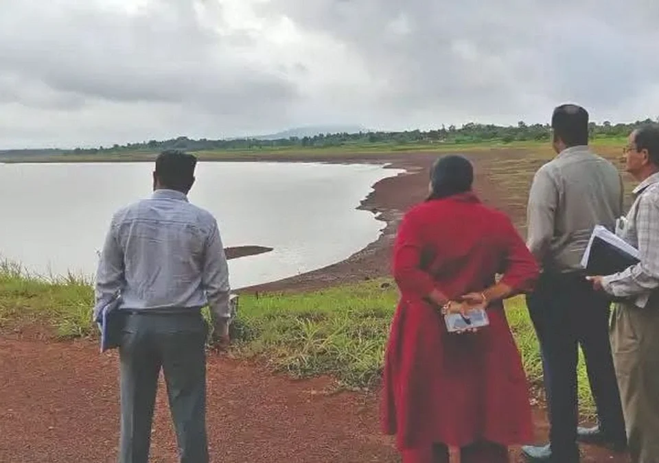 panipatlit satatyane ghat ; rakaskop jalashayachi adhikaryankadun pahani
