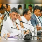 prashasakiy yantranela gati dya ; pralambit kame 25 divasant purn kara !
