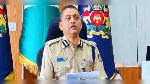 social mediawar alpvayin mulanche ashlil video prasarit karanaryala atak