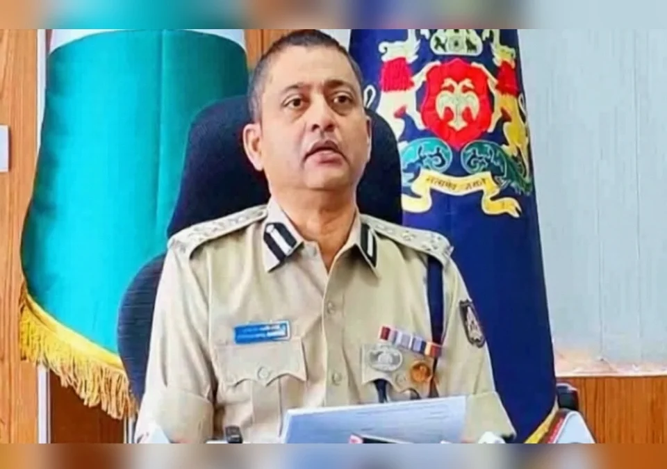 social mediawar alpvayin mulanche ashlil video prasarit karanaryala atak
