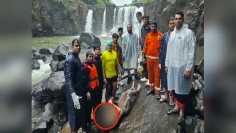 sural dhabdhabyat budalelya belgaavchya tarunacha mrutdeh sapadla