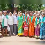 utara samasyavarun shetkaryanche jilhadhikari karyalayasamor andolan