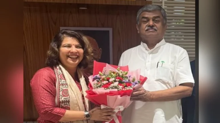aicc sachiv anjali nimbalkar yanchyavar sir nirikshakpadachi jababdari