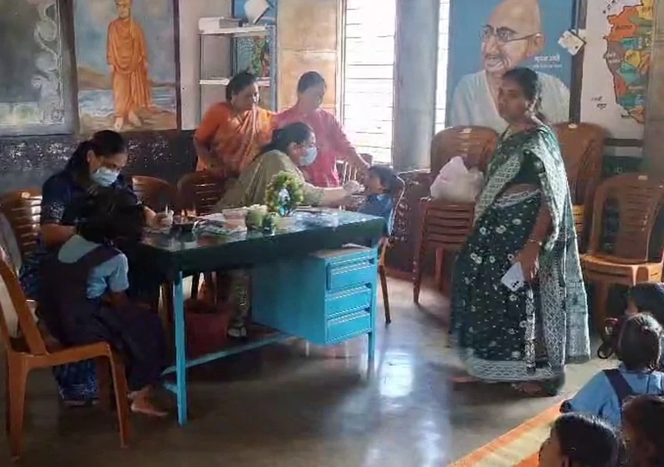 belgaavchya shasakiya shalantil vidyarthyansathi mofat dant tapasani shibir sampann (1)