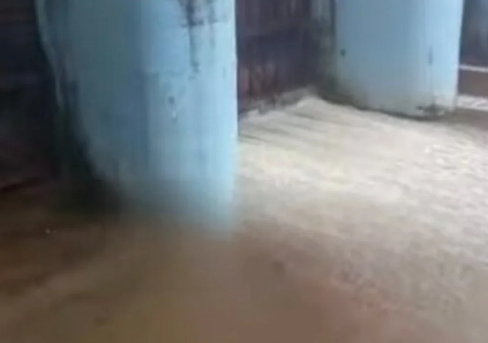 belgaavkaranna motha dilasa ; rakasakop jalashay akher overflow