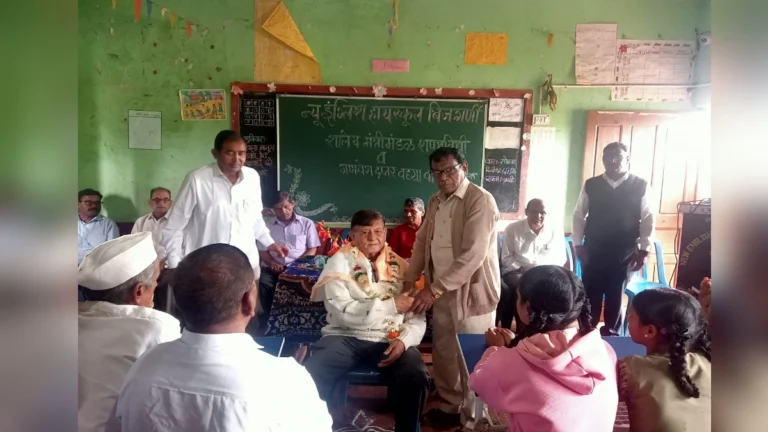 bijgarni shikshan sansthetarfe denagidaranchya sanman