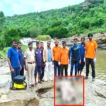 gokakmadhe panyat budalelya yuvakacha mrutdeh shodhnayat yash