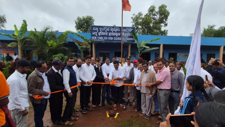 grameen bhagatil kheladunna sarvatopari sahakarya karu - balu desurkar