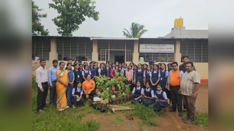 gurupaurnimenimitta pahi vibes ani amulya boond foundation tarfe guruvanam upakram