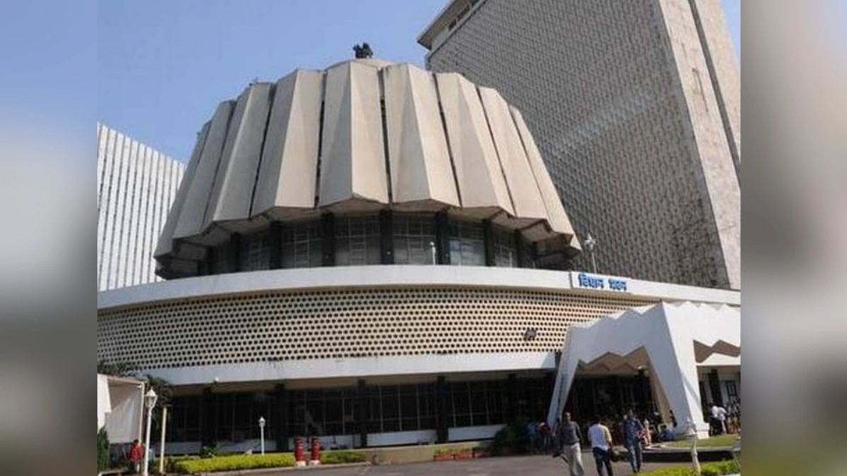 maharashtra-karnataka seemaprashni 8 julyla uchchadhikar samitichi baithak