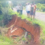 musaldhar pavasamule khanapuratil madva- halshi rasta khachla