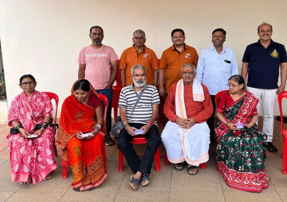 rotary club of belgaav darpantarfe shravan tapasani aani hearing aid vitaran shibir