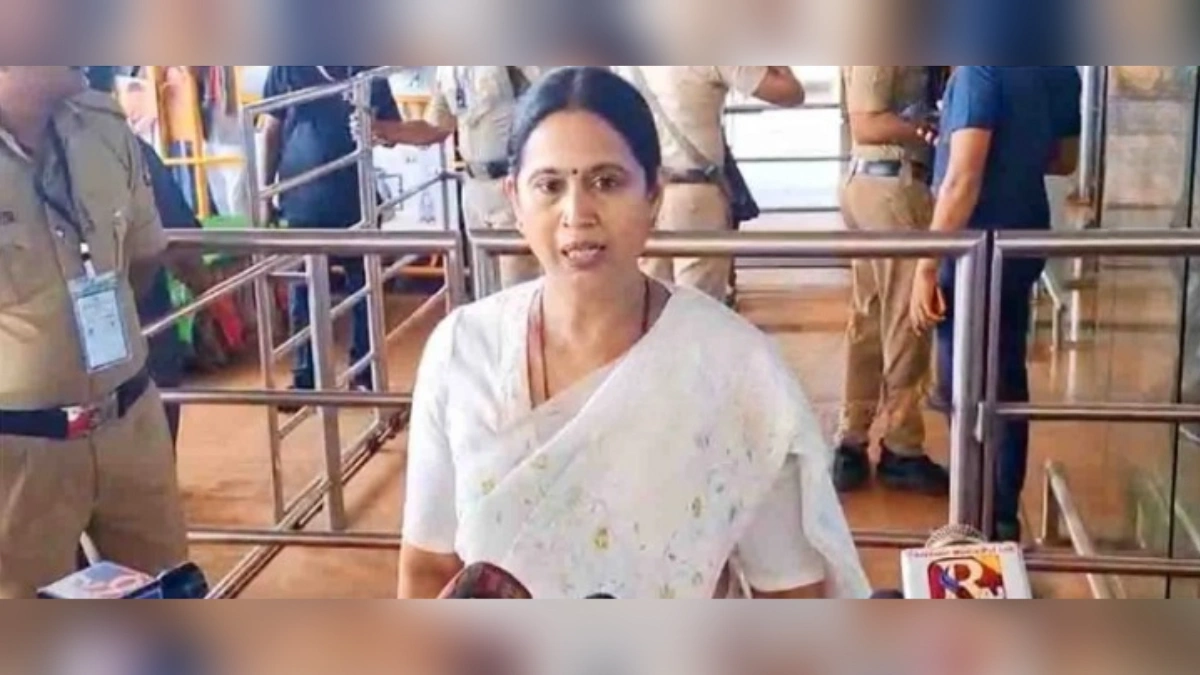 sarkarne belgaavmadhil audyogik krantila pradhanya dyave