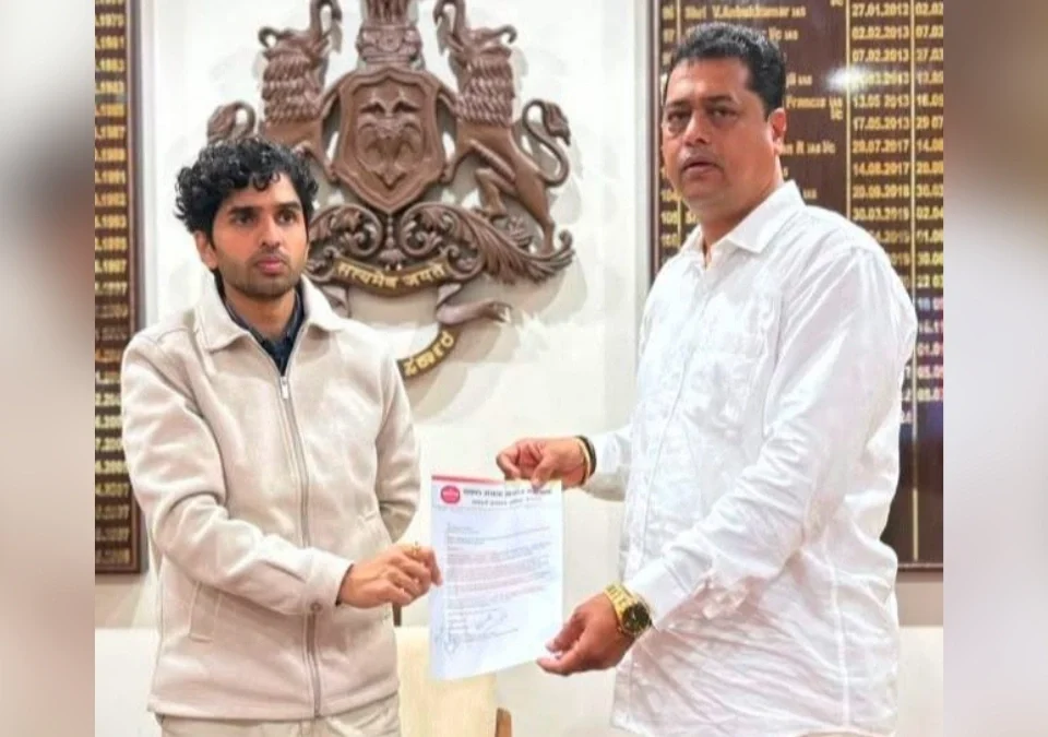 sir form kannadasah marathi bhashetahi upalabdh karun dya