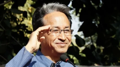 sonam wangchuk yanchya uposhanas pathimba denyasathi belgaavat udya nidarshane