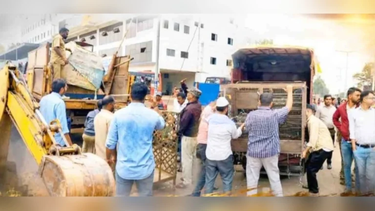 tilakwadi ani madhyavarti bussthanak parisarat cantonment boardachi atikraman hataav mohim