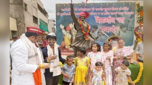 ashramatil mulanchya haste ekdant yuvak mandalachya ganeshotsavachi muhurtamedh