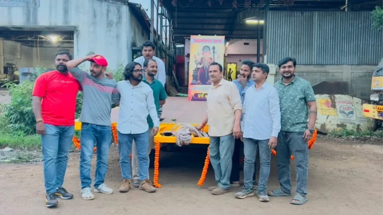 belgaavcha rajachya navya rathache chavhat galli yethe utsahat anavaran