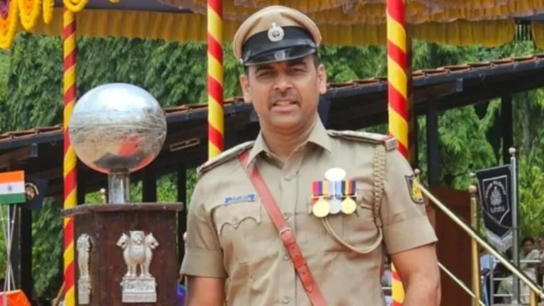 cpi b. r. gaddekar rashtrapati padakane sanmanit