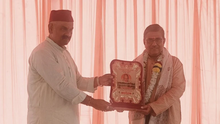 dr. sanjay pantbalekundri vaidyakiya seva puraskarane sanmanit