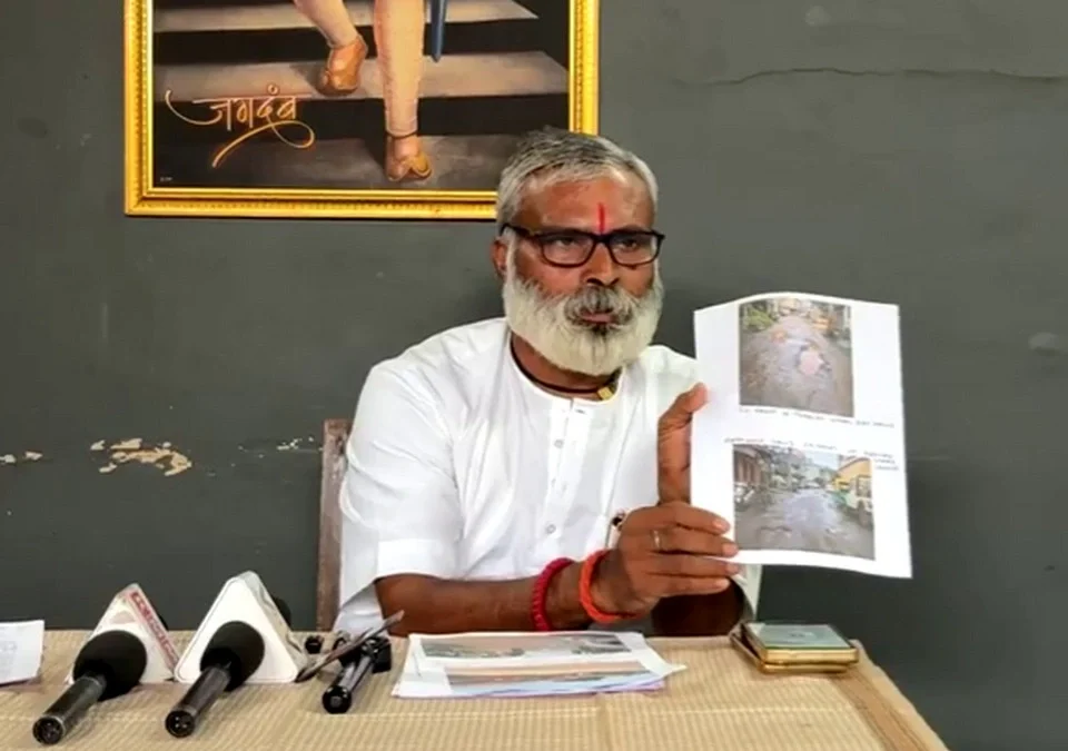 ganeshotsavapurvi shaharatil raste durust kara