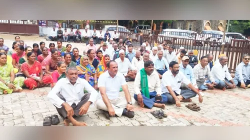 kalleholchya shetkaryancha hakkachya jaminisathi ladha