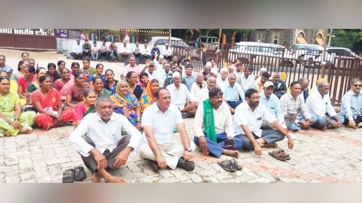 kalleholchya shetkaryancha hakkachya jaminisathi ladha