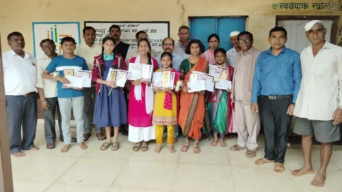 mahatma gandhi sansthechya katha kathan spardha utsahat sampanna
