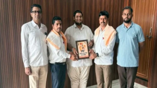 marathisathi ladhnarya yoddhyanchya yuva samiti simabhagatarfe sanman