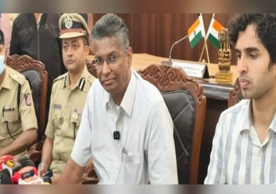 nagendra yanchya rajinamyacha vishay aata sampala ; mantri satish jarkiholi