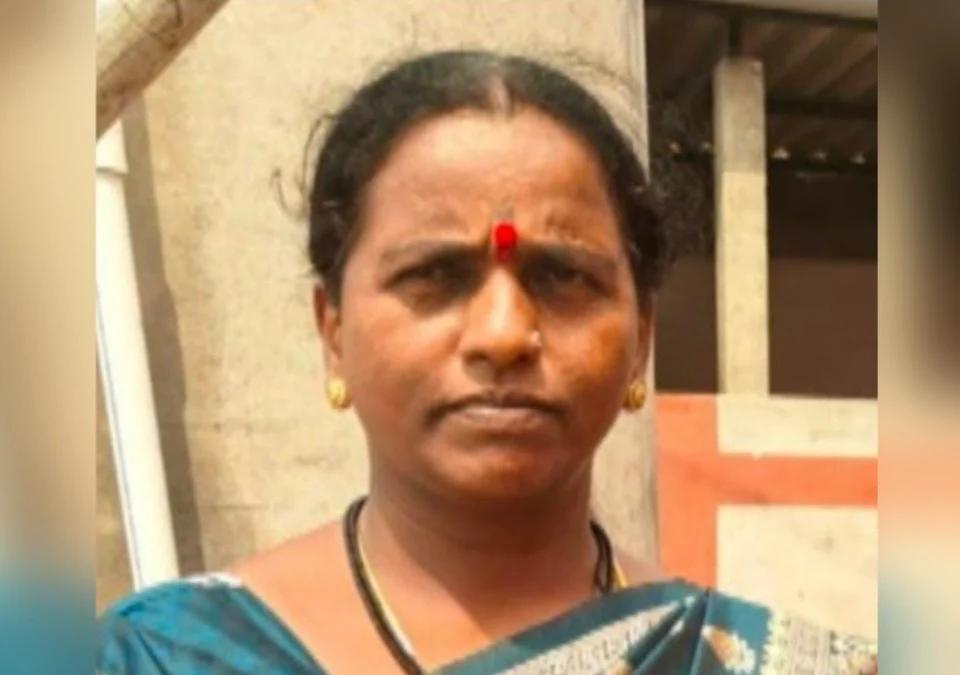 nagpanchamichya divashich sarpadanshane mahilesha durdaivi mrutyu