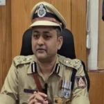 police aayuktanchya badalila tatpurti sthagitee