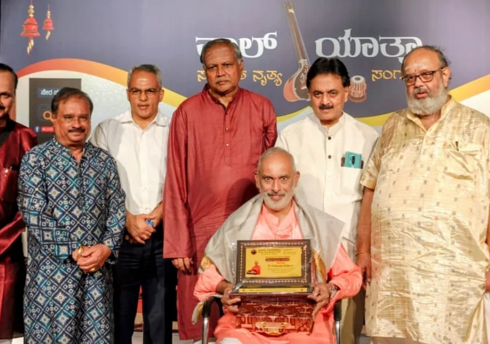 prakhyat samvadini vadak sudhanshu kulkarni yanna guru gaurav puraskar