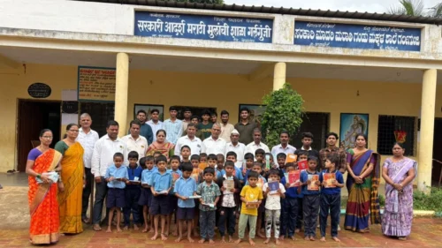 yuva samititarfe garlgunji, singinkop marathi shalant shaikshanik sahityache vatap