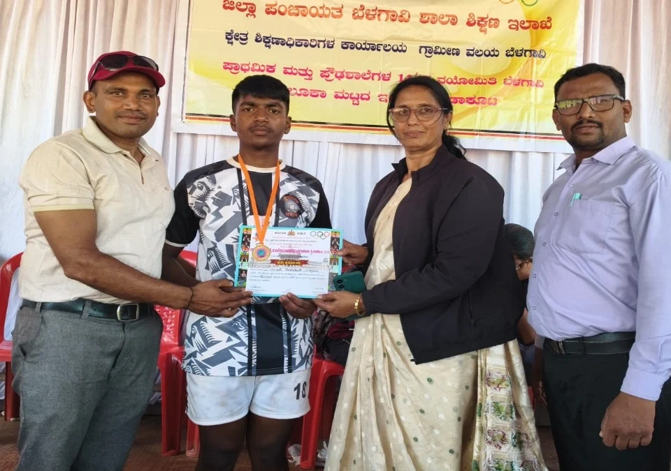 bijagarni highschoolchya shrinath nilajkarchi jilhastaravar nivad