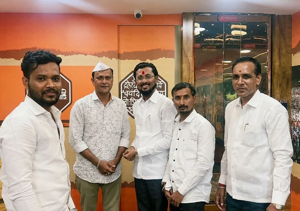 dinesh mudhale yanni manse nete sandeep deshpande yanchi ghetli bhet