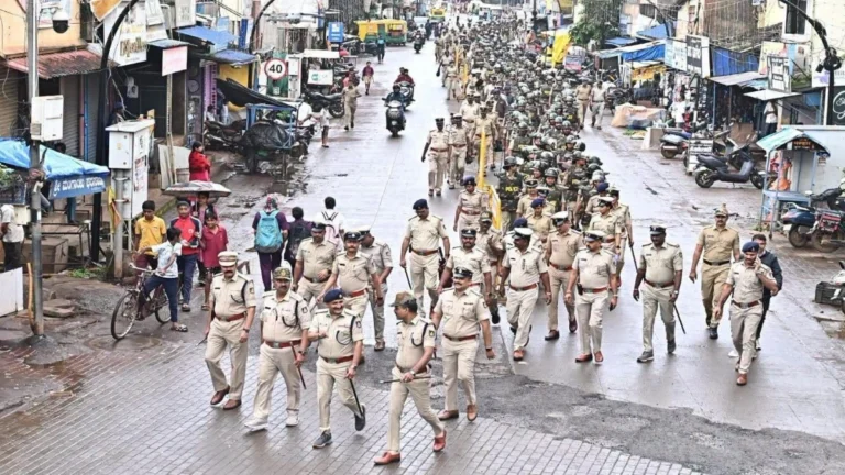 ganeshotsavasathi belgaav jilhyat char hajar polisancha tagda bandobast