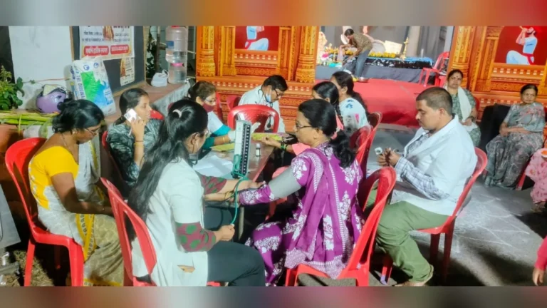 ganeshotsavat aadhar hospitalchya vatine aarogya seva abhiyan yashasvi